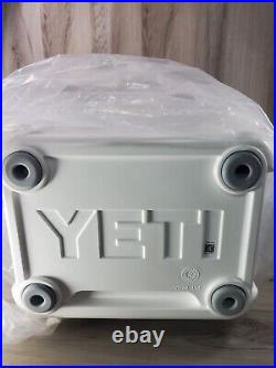 2 Psc Set Yeti Roadie 24 Hard Cooler White Plus 20oz Teti Rambler Black NEW