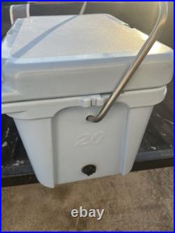 20 Gal Yeti Cooler Light Blue Used