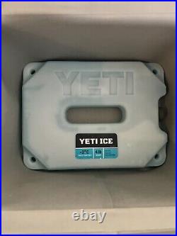 Gentle Used Yeti hopper flip 12 soft cooler