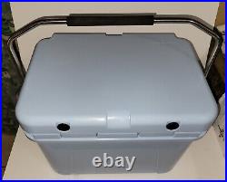 Ice Blue Yeti Cooler Roadie 20 Excellent Out Of Production