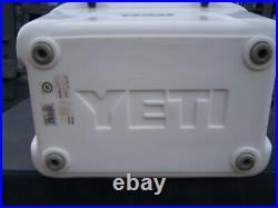 L@@k Yeti Cooler Rare 25 Qt