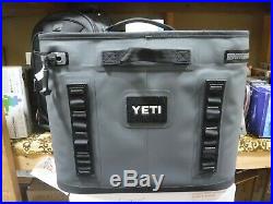 NEW YETI Hopper Flip 18 Cooler (CHARCOAL)