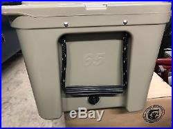 NEW Yeti Cooler Tundra 65 Tan Camp, Hunt, Fish, Tailgate. Party
