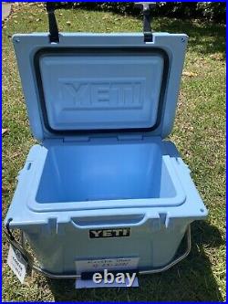 NWT ICE BLUE YETI Roadie 20 Cooler RARE HARD TO FIND-Priority Shipping