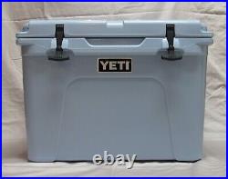 New Never Used 2016 Limited Edition Ice Blue Yeti Tundra 50 Qt Cooler