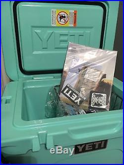New With Box Authentic Yeti Tundra 35 Cooler Ice Chest Limited Edition Seafoam