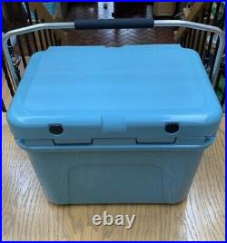 New With Tags yeti roadie 20 cooler In River Green