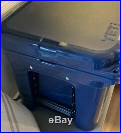 New Without Tags Yeti 35 Tundra Cooler Navy Blue Sold Out