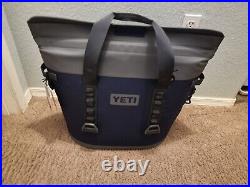 New YETI Hopper M30 Cooler Large Tote Bag Navy Blue Gray With Shoulder Strap
