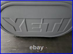 New YETI Hopper M30 Portable Soft Cooler Navy Model GS6148-1 With YETI Camo Hat