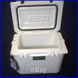 New YETI roadie 20 cooler White Limited Edition STIHL YR20W Display Model