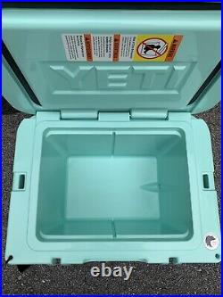 New Yeti Sea Foam Green 35 Tundra Cooler Limited Edition Discountinued RARE