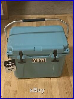 New with tags Yeti Roadie 20 Cooler River Green