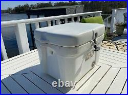 Original Yeti 15qt Cooler RARE! (Discontinued)