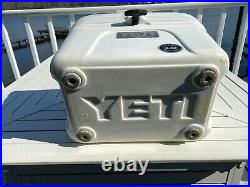 Original Yeti 15qt Cooler RARE! (Discontinued)