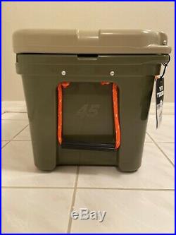 Out Of Production Two Tone Yeti High Country Tundra 45 Cooler -nwt Unregestered