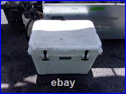 RARE YETI Tundra 50 Cooler white Used Discontinued