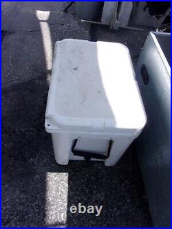 RARE YETI Tundra 50 Cooler white Used Discontinued