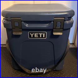 Roadie 24 2.0 Hard Cooler Navy