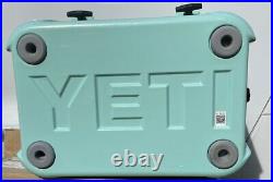 Used YETI ROADIE 20 COOLER SEAFOAM with handle Discontinued RARE VERY NICE