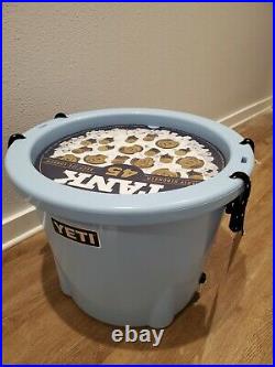 VERY RARE / DISCONTINUED NEW with TAGS YETI 45 TANK ICE BLUE BUCKET COOLER