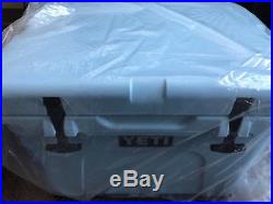 YETI 35 QT. Tundra COOLER BLUE New in the YETI Box