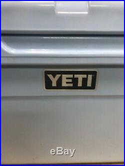 YETI 65 TUNDRA COOLER BLUE New in Yeti box FREE SHIPPING