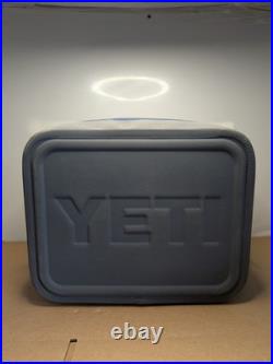 YETI BLUE HOPPER FLIP 12 NO RIPS GREAT SHAPE No Strap