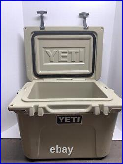 YETI Cooler Roadie 20 Hard Cooler Desert Tan with Handle