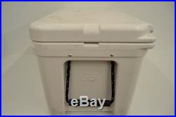 YETI Cooler Tundra 65 quarts 39 Can Capacity Bear Resistant Wh (FCO005069)