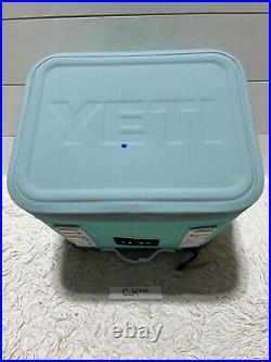 YETI HOPPER FLIP 12 LIMITED ED. AQUIFER BLUE! WithShoulder Strap &YETI ZIPPER LUBE