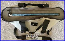 YETI Hopper 30 Cooler Fog Gray/Tahoe Blue The OG Hopper