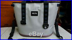 YETI Hopper 40 Portable Cooler Gray/Blue Used Twice Has a few dirty spots #88
