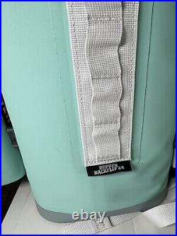 YETI Hopper BackFlip 24 Soft-Sided Backpack Cooler Aquifer Blue RARE