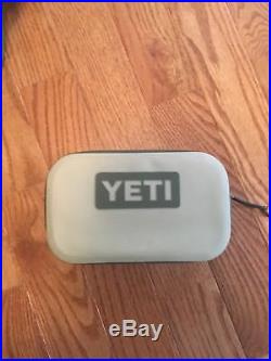 YETI Hopper Flip 12 Portable Cooler, Field Tan, Lightly used, Sidekick included