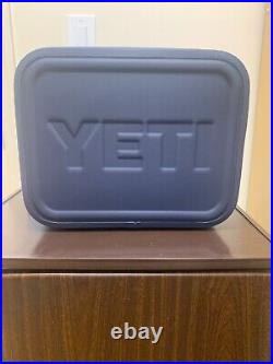 YETI Hopper Flip 12 Soft Cooler Big Wave Blue NEW FREE SHIPPING