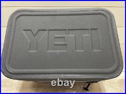 YETI Hopper Flip 18 Soft Cooler CHARCOAL+REDESIGNED 2024 3L Kick+Yeti Patches