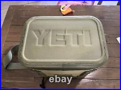 YETI Hopper Flip 8 Portable soft Cooler bag Field Tan/Blaze Orange withstrap rare