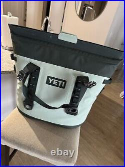 YETI M30 Hopper SAGEBRUSH GREEN