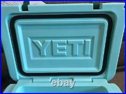 YETI ROADIE 20 COOLER SEAFOAM with handle Discontinued RARE
