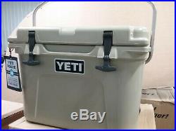 YETI ROADIE 20 Hard Cooler Desert TanBRAND NEWFREE SHIPPING