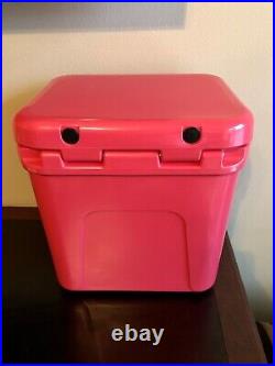 YETI ROADIE 24 Hard Cooler LTD ED/RETIRED COLOR BIMINI PINK STORE DISPLAY COOLER