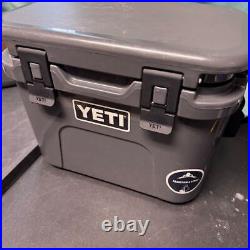 YETI Roadie 15 Cooler Box Charcoal Gray with Drain Included used excellent