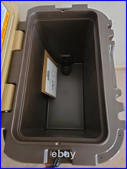 YETI Roadie 15 Hard Cooler WETLANDS BROWN NEW