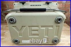 YETI Roadie 20 Cooler Desert Tan Discontinued Color Handle Hard Shell