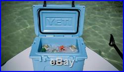 YETI Roadie 20 Cooler (Iceblue)