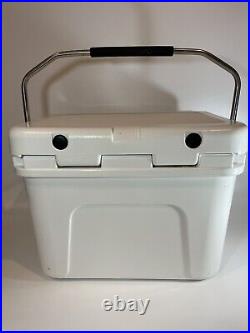 YETI Roadie 20 Cooler With Handle White Bear Resistant Discontinued