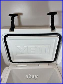 YETI Roadie 20 Cooler With Handle White Bear Resistant Discontinued