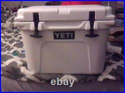 YETI Roadie 20 Cooler With Handle White Bear Resistant Get This Gem Whileucan Used