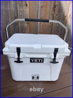YETI Roadie 20 Cooler With Handle White Discontinued Very Nice Condition